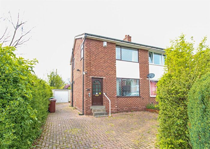 3 Bedroom Semi Detached House For Sale In Beaumont Street, Stanley, Wakefield, WF3