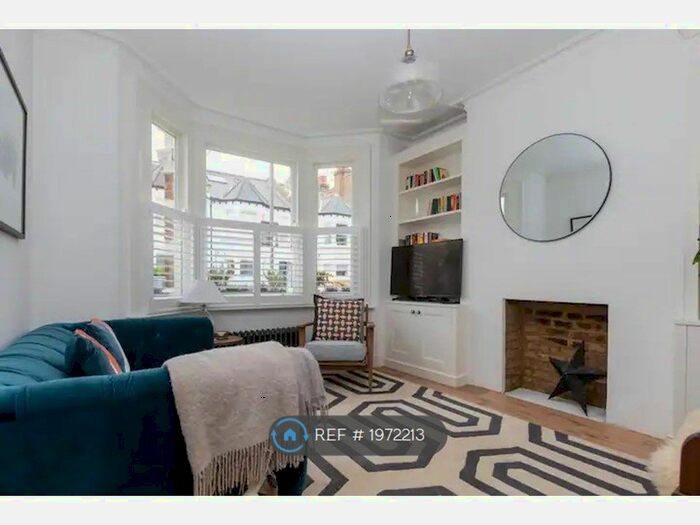 1 Bedroom Flat To Rent In Rotherwood Road, London, SW15