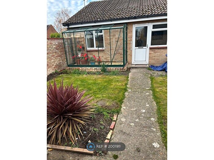 2 Bedroom Bungalow To Rent In Silverdale Avenue, Coton, Cambridge, CB23