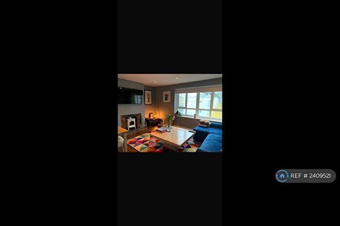 2 Bedroom Flat To Rent In Devonshire Hall, London, E9