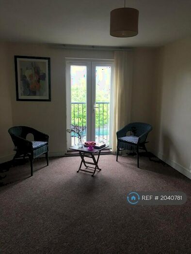 2 Bedroom Flat To Rent In Pettacre Close, London, SE28