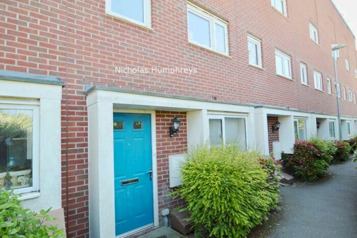 1 Bedroom Property To Rent In Aviation Avenue, AL10