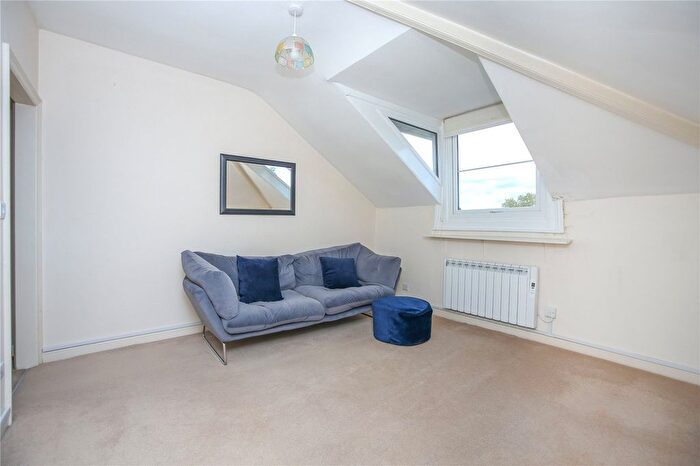1 Bedroom Flat To Rent In St. Georges Road, Cheltenham, Gloucestershire, GL50