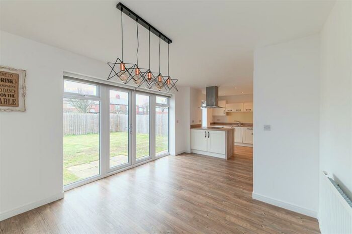 4 Bedroom Detached House To Rent In Walkerfield Court, Walker, Newcastle Upon Tyne, NE6