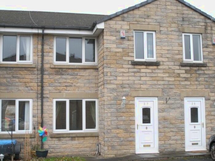 3 Bedroom Mews House To Rent In Rawstron Street, Whitworth, Rochdale, OL12