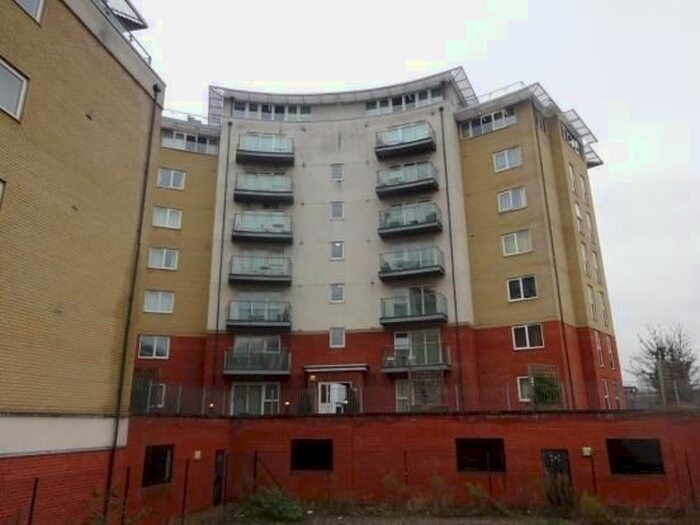 2 Bedroom Flat To Rent In Pooleys Yard, Ipswich, IP2