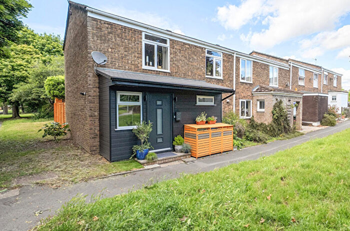 3 Bedroom End Of Terrace House For Sale In Holbeck, Bracknell, Berkshire, RG12