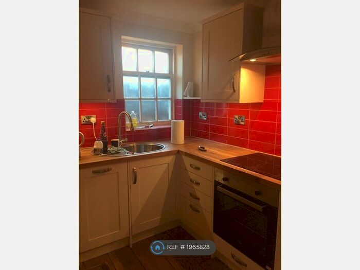 2 Bedroom Flat To Rent In Wants Road, Maldon, CM9