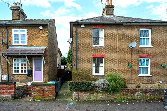 2 Bedroom Semi-Detached House To Rent In Cotterells, , Hemel Hempstead, HP1