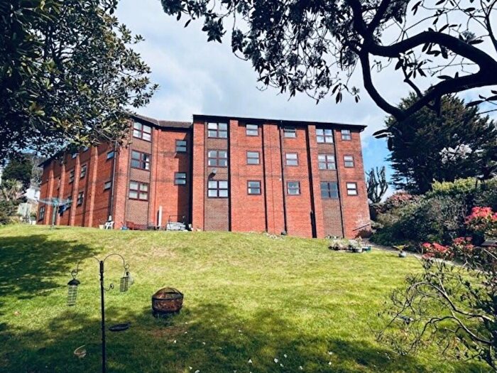 2 Bedroom Apartment For Sale In East Cliff Road, Dawlish, EX7