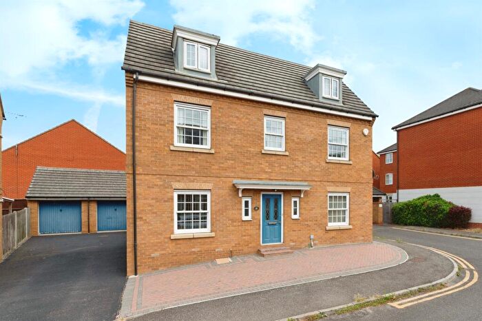 5 Bedroom Detached House For Sale In Sachfield Drive, Chafford Hundred, Grays, RM16