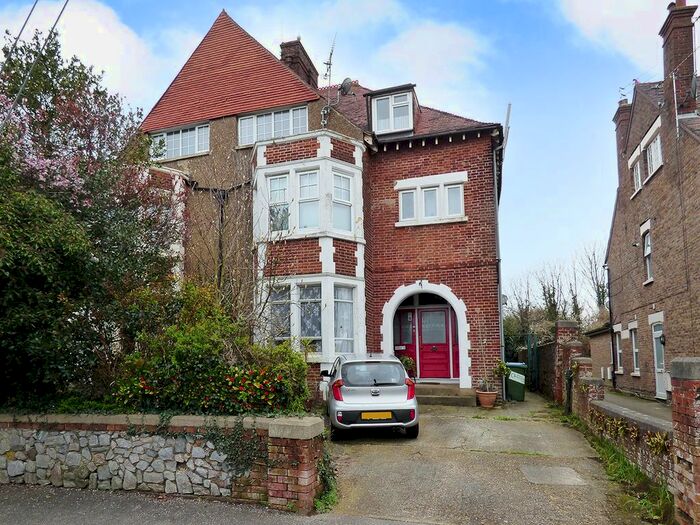 1 Bedroom Flat To Rent In Goda Road, Littlehampton, BN17