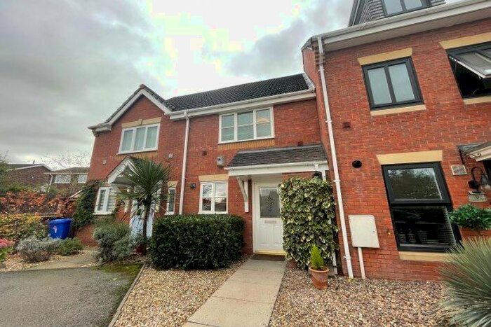 2 Bedroom Property To Rent In Saddlers Close, Lichfield, WS14