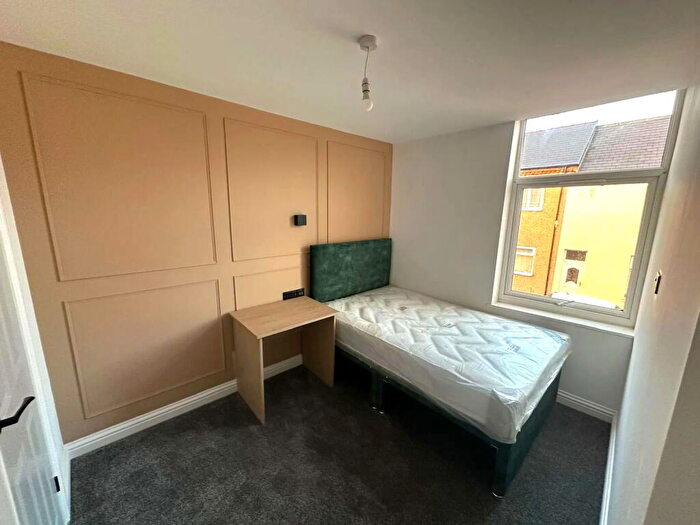 8 Bedroom House Of Multiple Occupation To Rent In Easson Road, Darlington, DL3