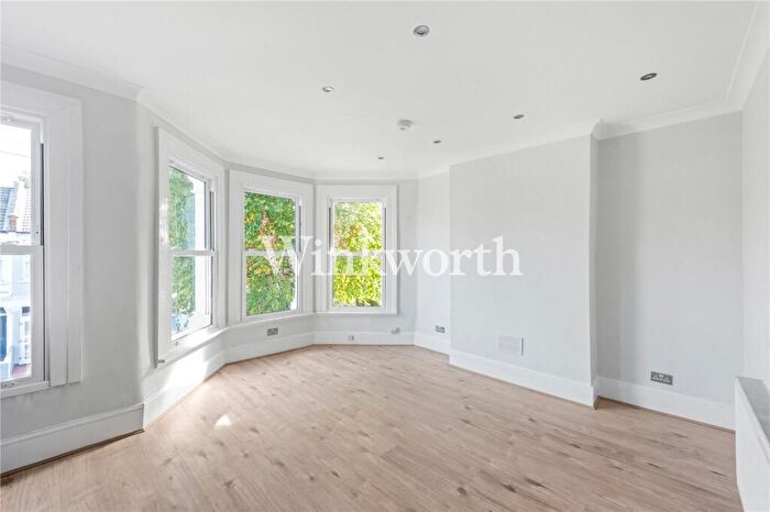 2 Bedroom Apartment For Sale In Dongola Road, London, N17