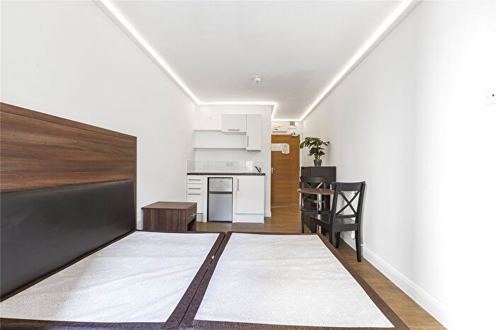 Studio To Rent In Coldharbour Lane, London, SW9