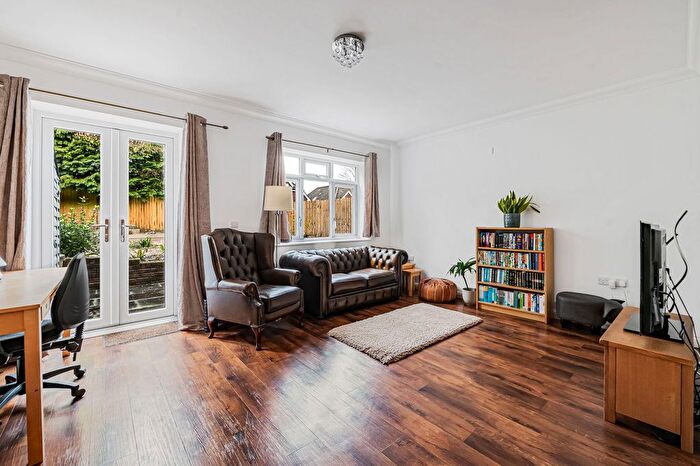 3 Bedroom Semi-detached House For Sale In Tilgate Gardens, Coulsdon, CR5