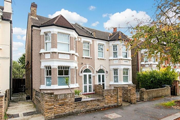 4 Bedroom Semi Detached House For Sale In Witham Road, Isleworth, TW7