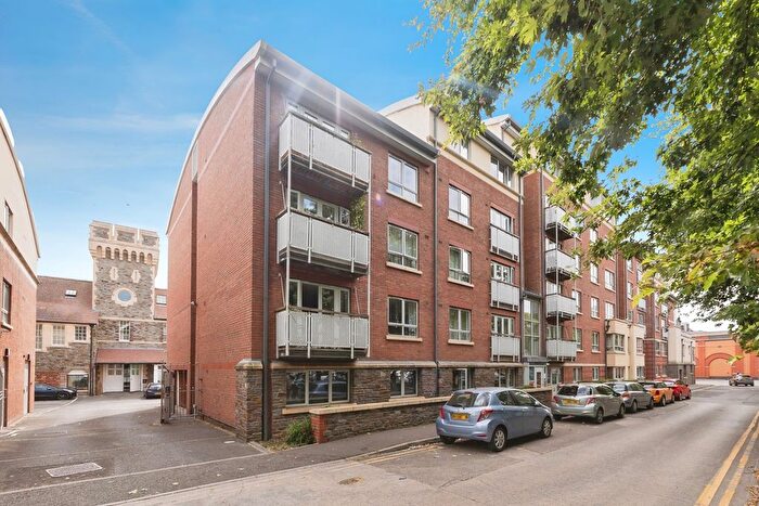 1 Bedroom Flat For Sale In New Charlotte Street, Bristol, Somerset, BS3