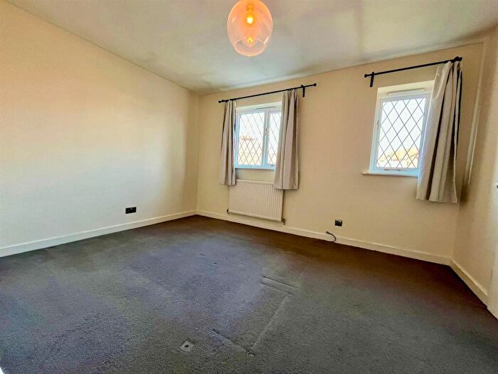 3 Bedroom Semi-Detached House To Rent In The Campions, Lea, Preston, PR2