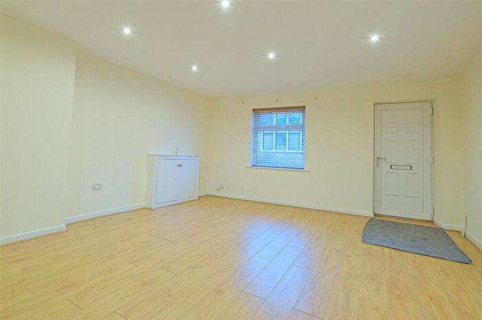 1 Bedroom Apartment To Rent In Whalley Road, Clayton-Le-Moors, Accrington, BB5