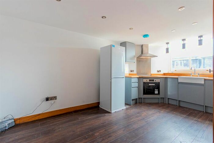 1 Bedroom Flat To Rent In Fanny Street, Cathays, Cardiff, CF24