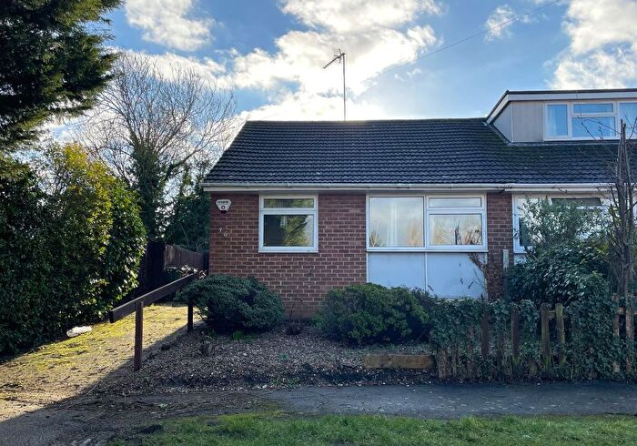 2 Bedroom Semi Detached Bungalow For Sale In Warwick Road, Wellingborough, Northamptonshire, NN8