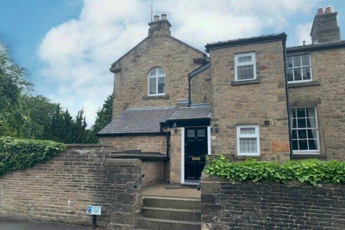 2 Bedroom Flat To Rent In Broad Walk, Buxton, SK17