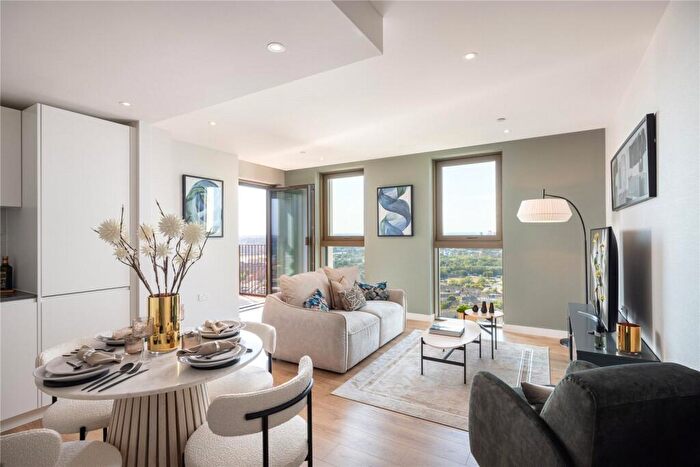 1 Bedroom Apartment For Sale In One Thames Quay, Marsh Wall, London, E14