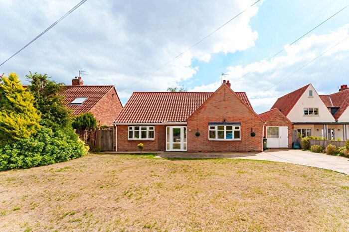 2 Bedroom Detached Bungalow For Sale In Stockton Lane, York, YO31