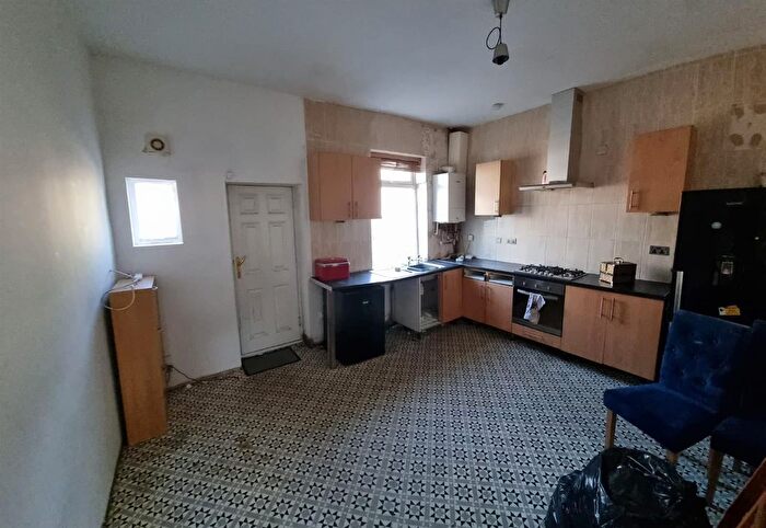 3 Bedroom End Of Terrace House To Rent In Ainsworth Road, Radcliffe, Manchester, M26