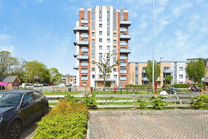 2 Bedroom Flat For Sale In Blanchard Avenue, Gosport, PO13