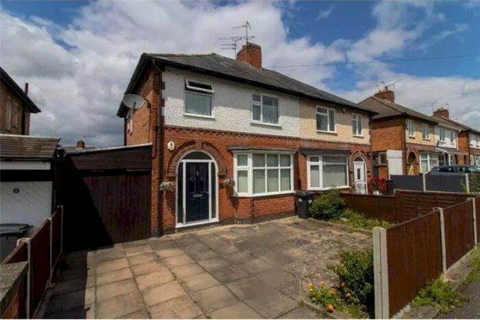 3 Bedroom Property To Rent In Greenland Avenue, Leicester LE5
