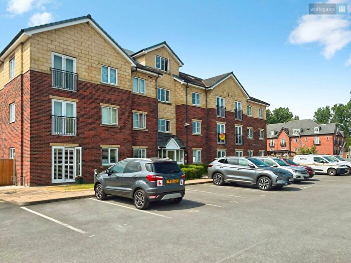 3 Bedroom Flat For Sale In Barony Road, Nantwich, Cheshire, CW5