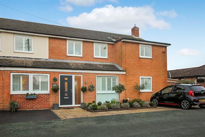 5 Bedroom Semi Detached House For Sale In Dalton On Tees, Darlington, DL2