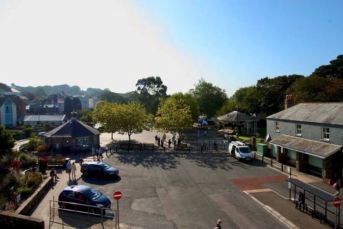 2 Bedroom Flat To Rent In Prince Of Wales Road, Kingsbridge, TQ7