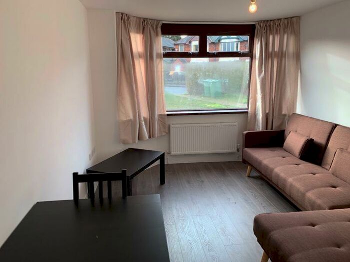 2 Bedroom Apartment To Rent In Lytton Road, Oxford, OX4