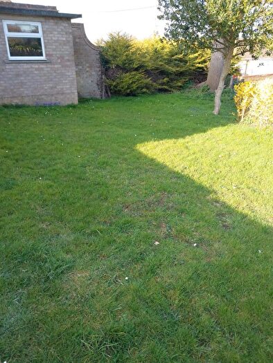 2 Bedroom Flat To Rent In Eastfield Crescent, PE8