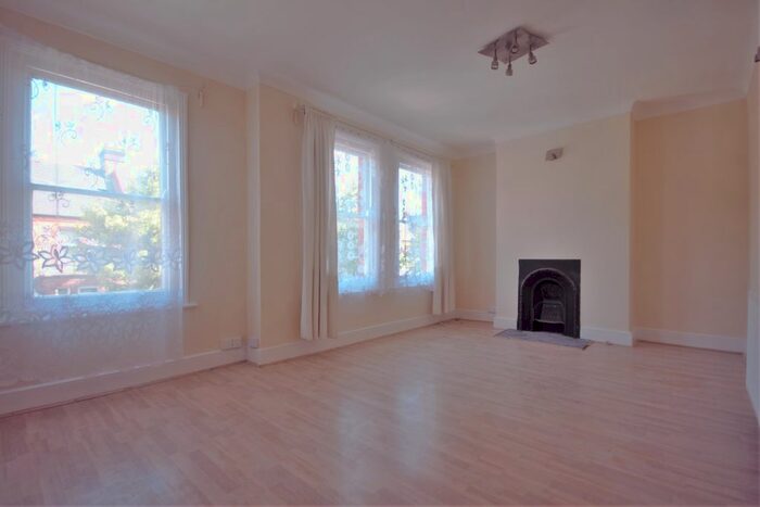 2 Bedroom Flat To Rent In Brettenham Rd, Walthamstow, E17