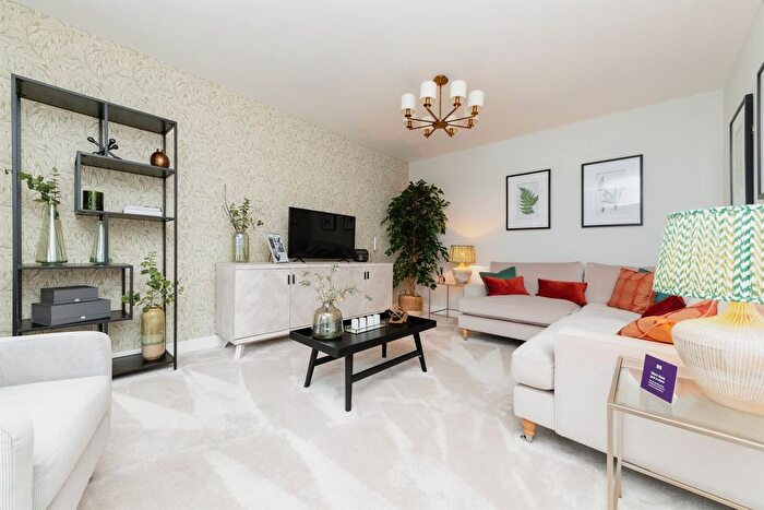 4 Bedroom Detached House For Sale In Heath Lane, Codicote, Hitchin, SG4