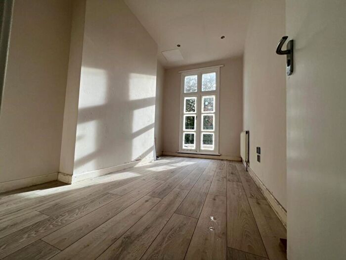 2 Bedroom Apartment To Rent In Grove Park, Liverpool, L8