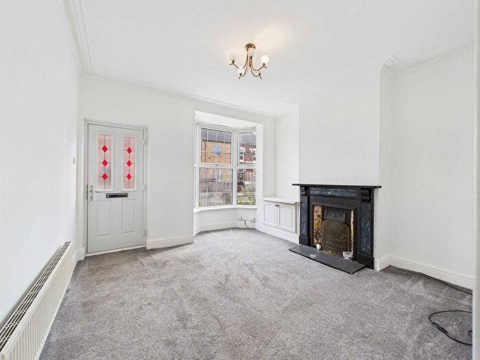 2 Bedroom Terraced House To Rent In Pontefract Road, Castleford, WF10