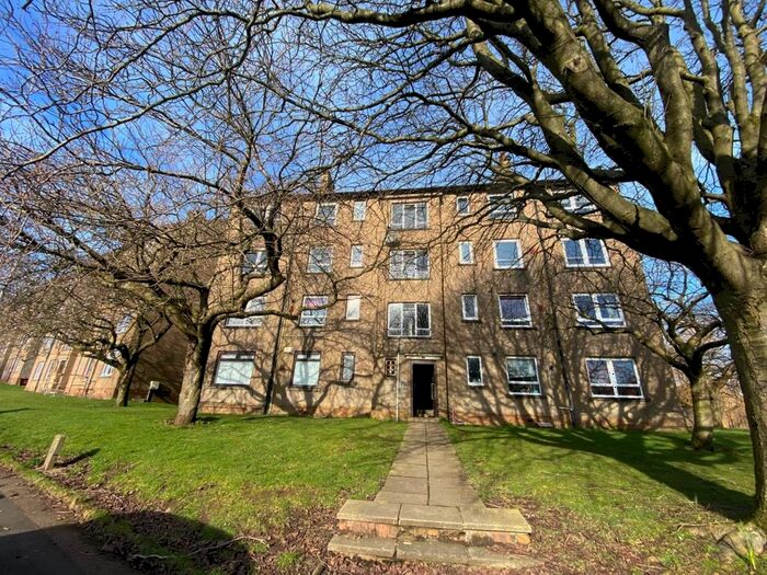 2 Bedroom Flat To Rent In Colinton Place, Dundee, DD2