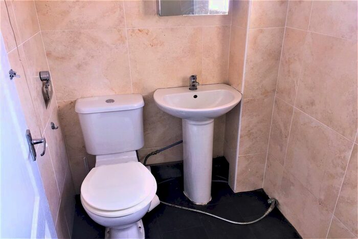 5 Bedroom Property To Rent In Crossway Road, Coventry, CV3