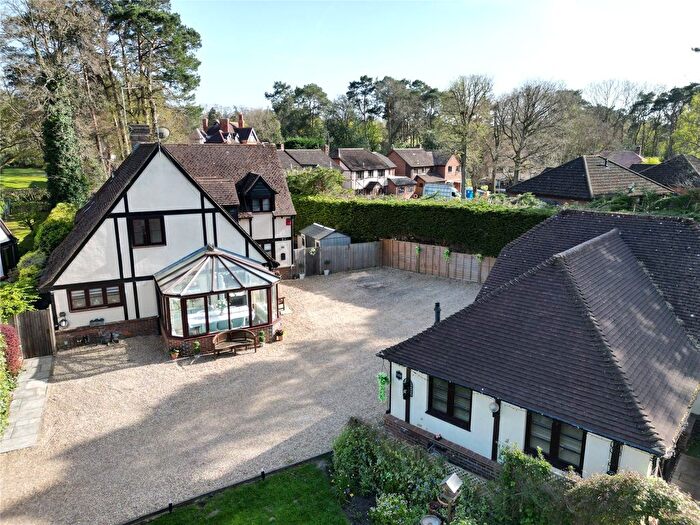 5 Bedroom Detached House For Sale In Youlden Drive, Camberley, Surrey, GU15