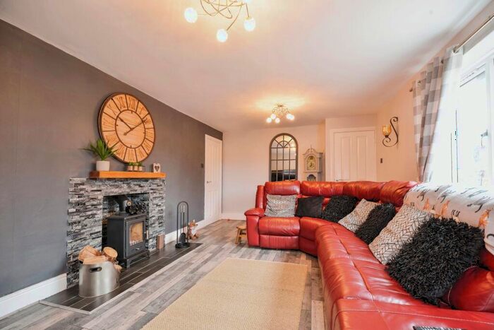 3 Bedroom End Of Terrace House For Sale In Cherry Garth Road, Northallerton, DL7