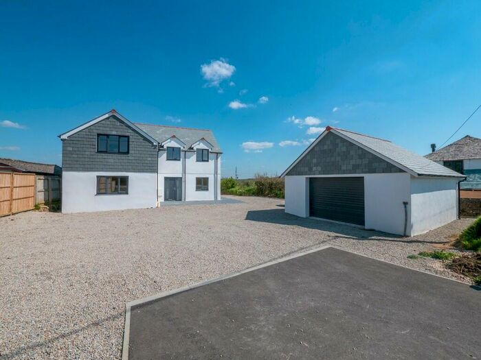 4 Bedroom Detached House For Sale In Whitstone, Holsworthy, EX22