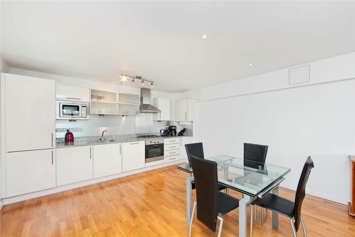 2 Bedroom Property To Rent In The Hub, Bell Yard Mews, London, SE1