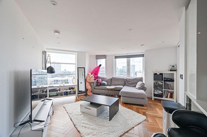 2 Bedroom Flat For Sale In City Road, Old Street, London, EC1V
