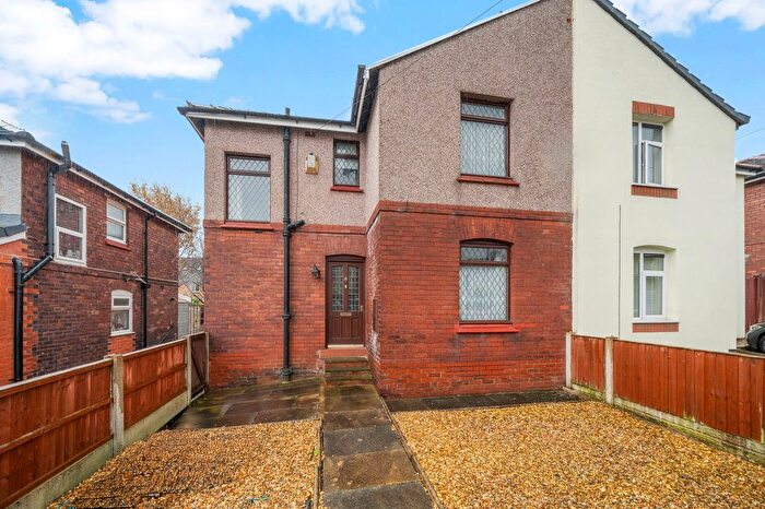 3 Bedroom Semi Detached House For Sale In Pine Avenue, Newton-Le-Willows, WA12